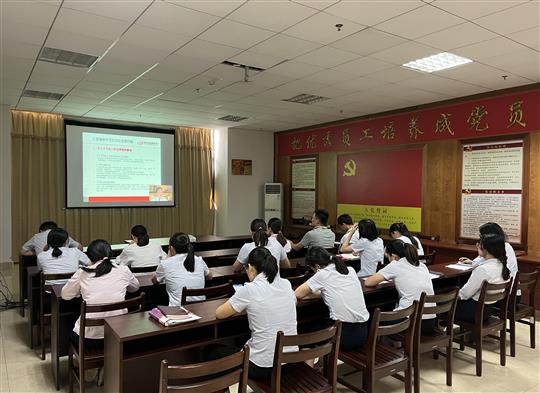 华体会体育集团有限公司
组织参加疫情常态化下建筑企业经营管理风险管控培训